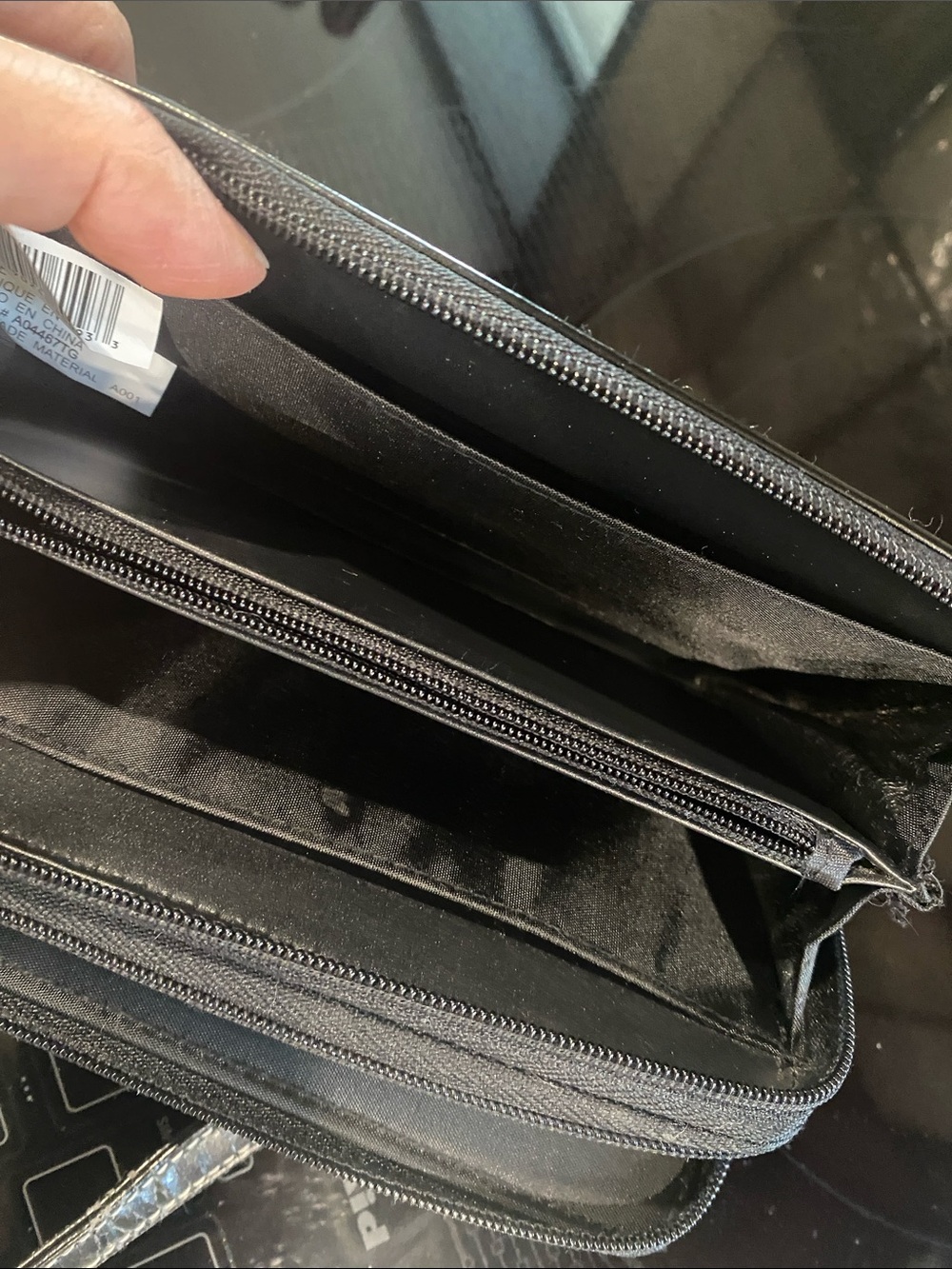 Black Leather Purse w Shoulder Strap -